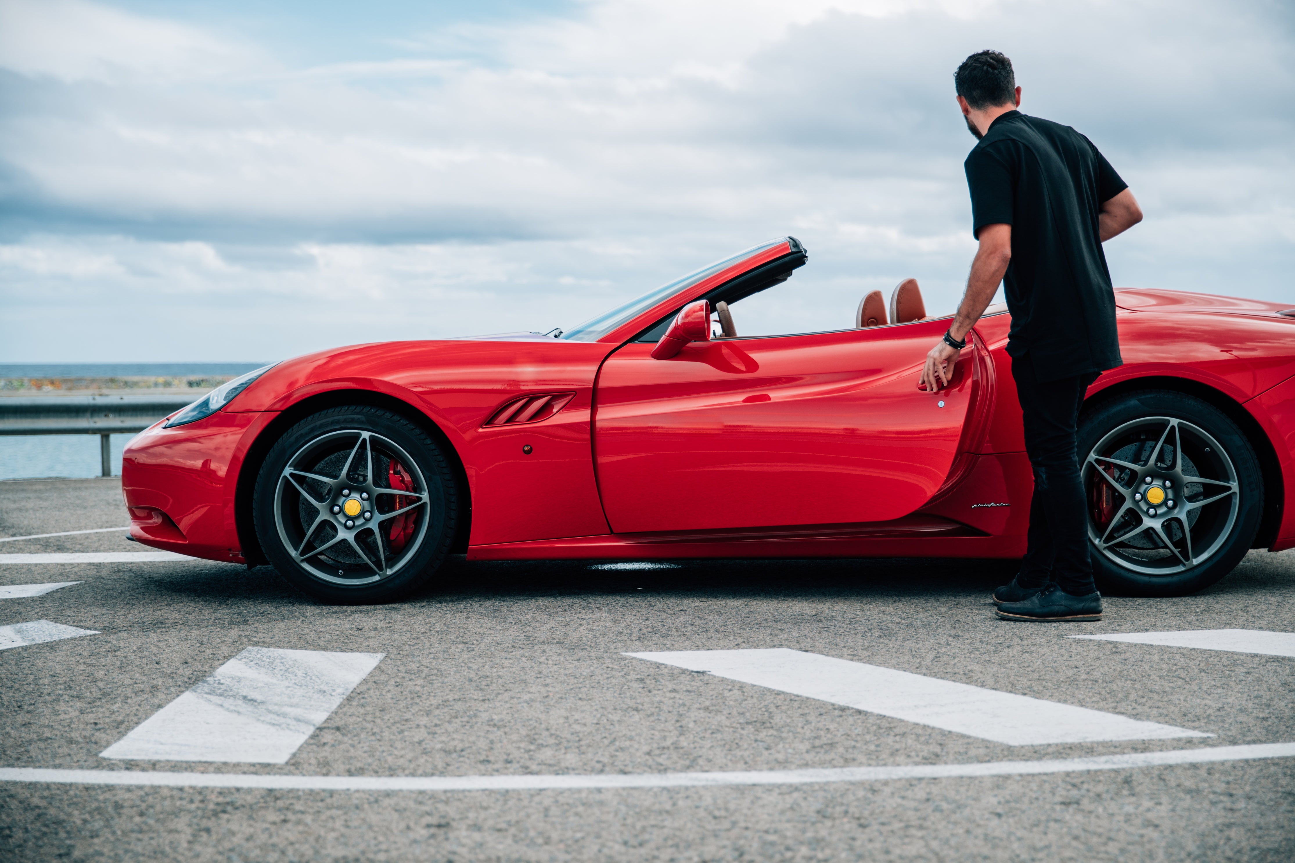 How Do Your Driving Behaviors Affect Your Electric Vehicle? - Megear - MEGEAR